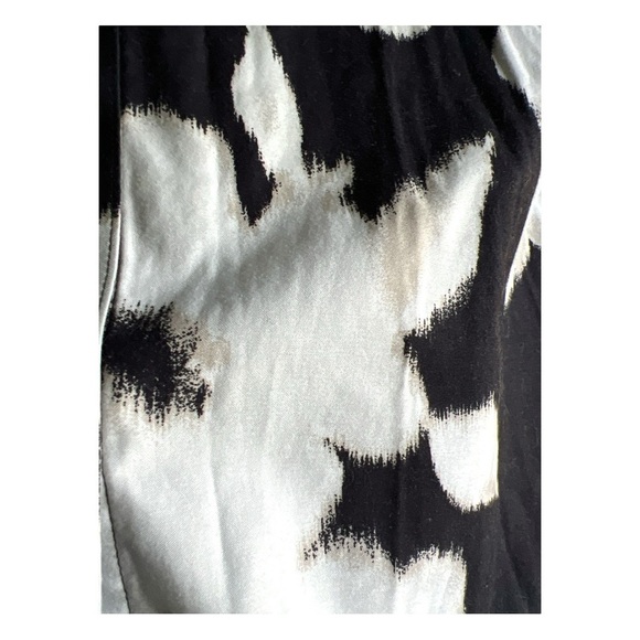 Chico’s Long Sleeve No Iron Black Floral Button Down Stretch Tunic Sz 2.5 US 14 - Picture 12 of 15